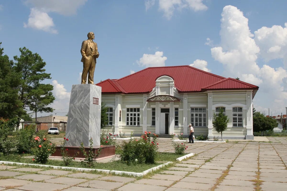 Адыгея станица даховская горы. Села республики адыгея. Поселок хаджох. Хамышки адыгея. Туркомплекс горная деревня адыгея.