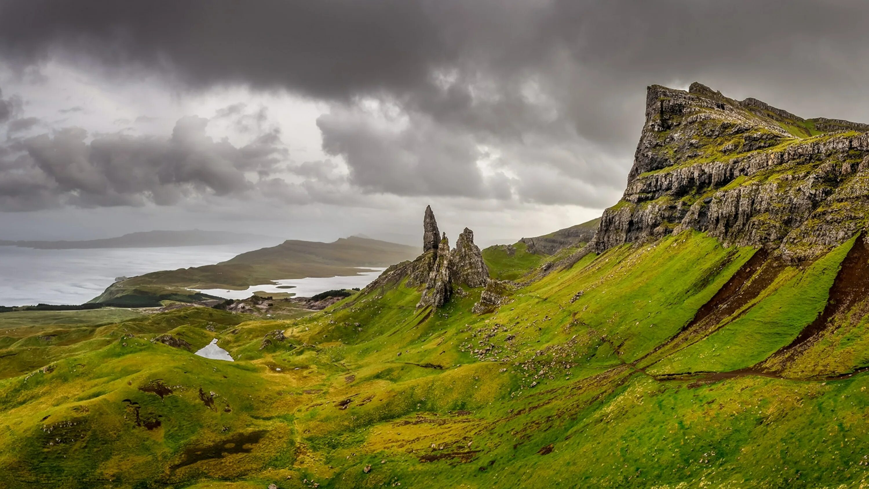 Which part of island of great. Шотландия гора Салливан. Хайленд Шотландия. Шотландское Нагорье. Замок Килхурн, Шотландия.