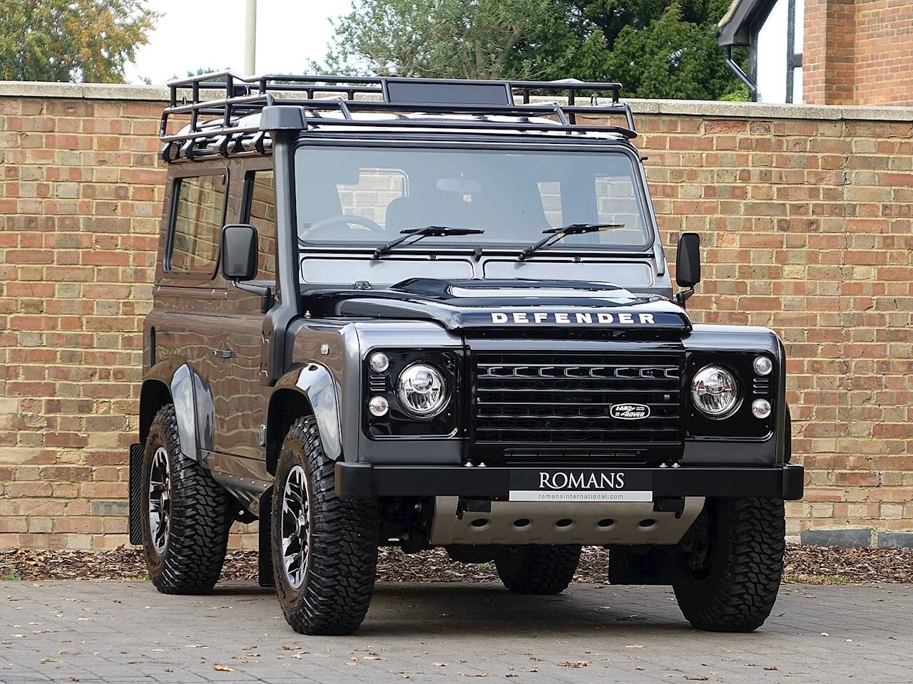 Ленд Ровер Дефендер. Defender 90. Land Rover Defender 90 Adventure. Ленд Ровер Дефендер 2005.