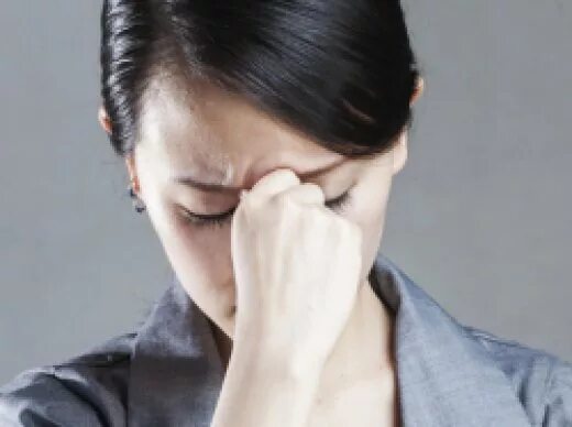 обман девушки. смешная маленькая девочка. женщина отказывает мужчине. девушка эмоции. девочку обманули.