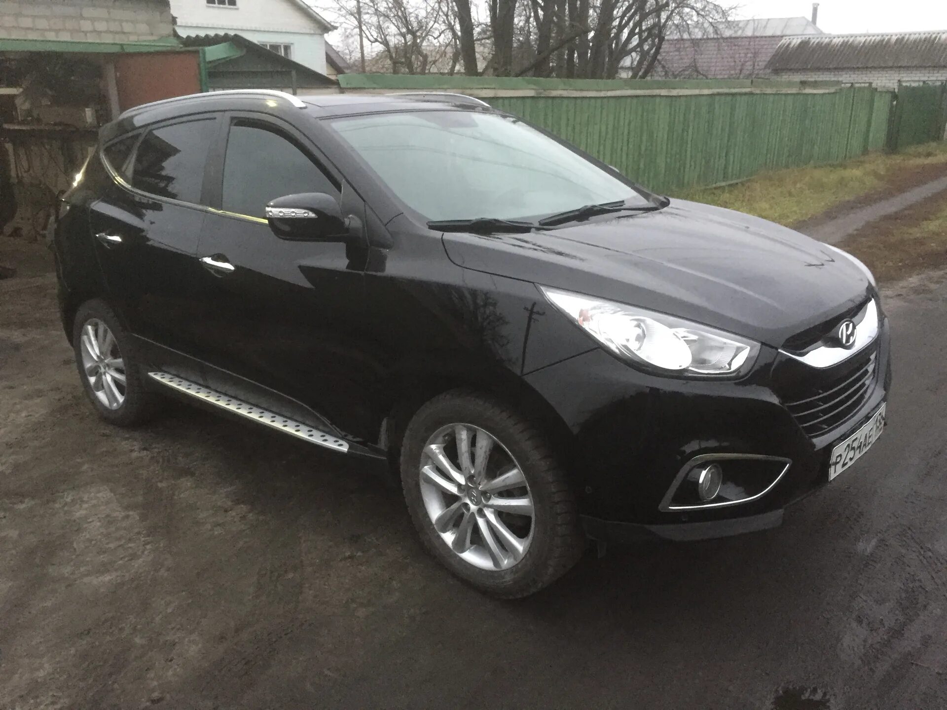Хендай ай икс 35 2013. Хендай ix35 бежевый. Икс 35 на авито. Hyundai ix35 2010. Hyundai ix35 вес.