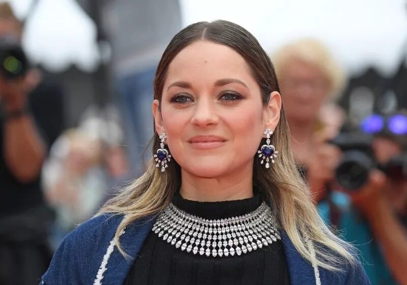 Известные женщины сейчас. Тарасова татьяна анатольевна. Сигурни уивер в молодости и сейчас. Сигурни уивер в фильме энни холл. Сигурни уивевер в молодости.