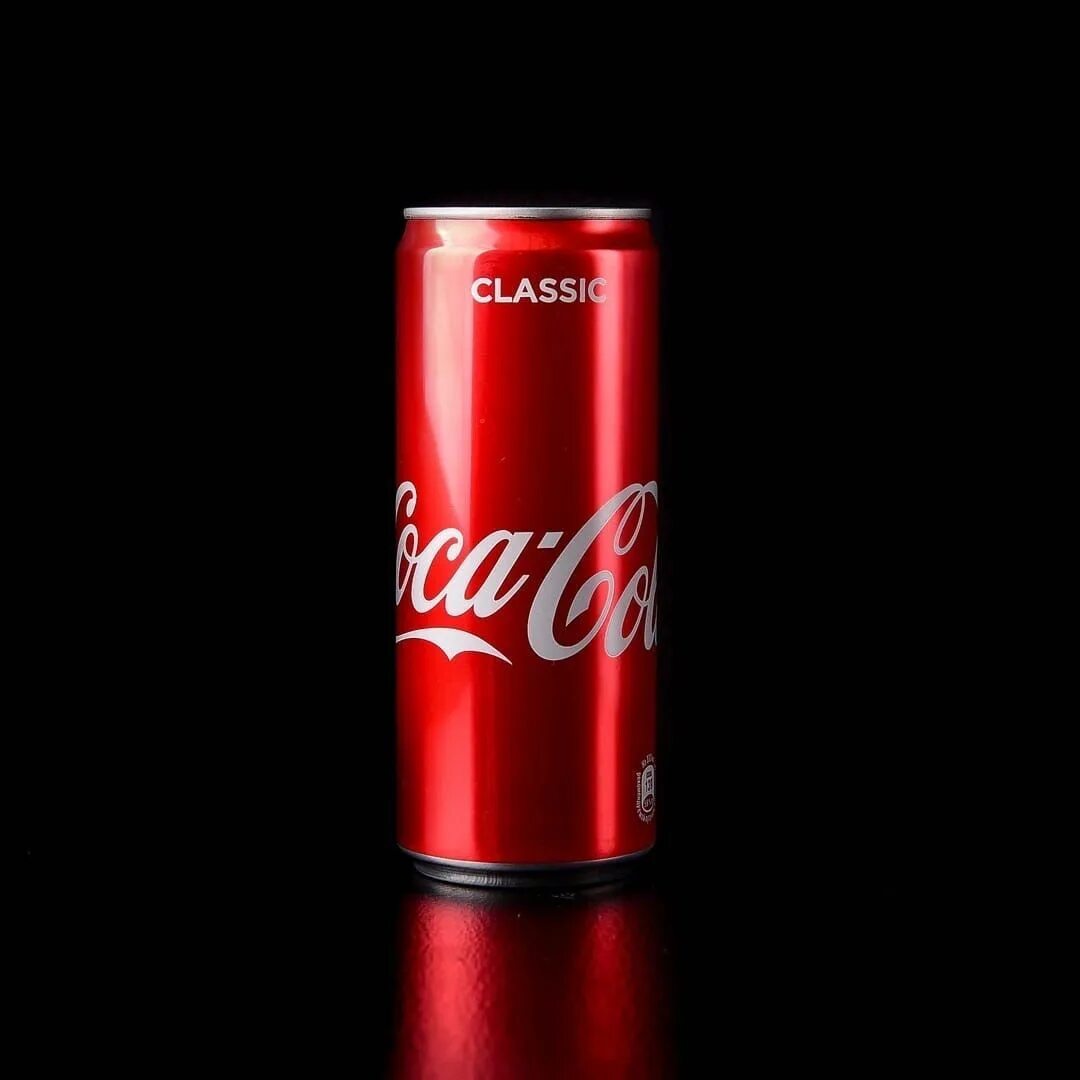 Скачать обои белый, красный, банка, Кока-кола, Coca-cola, раздел макро в разреше