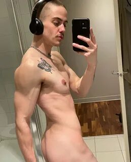 Posting new video in an hour! http://onlyfans.com/hotboiyo.