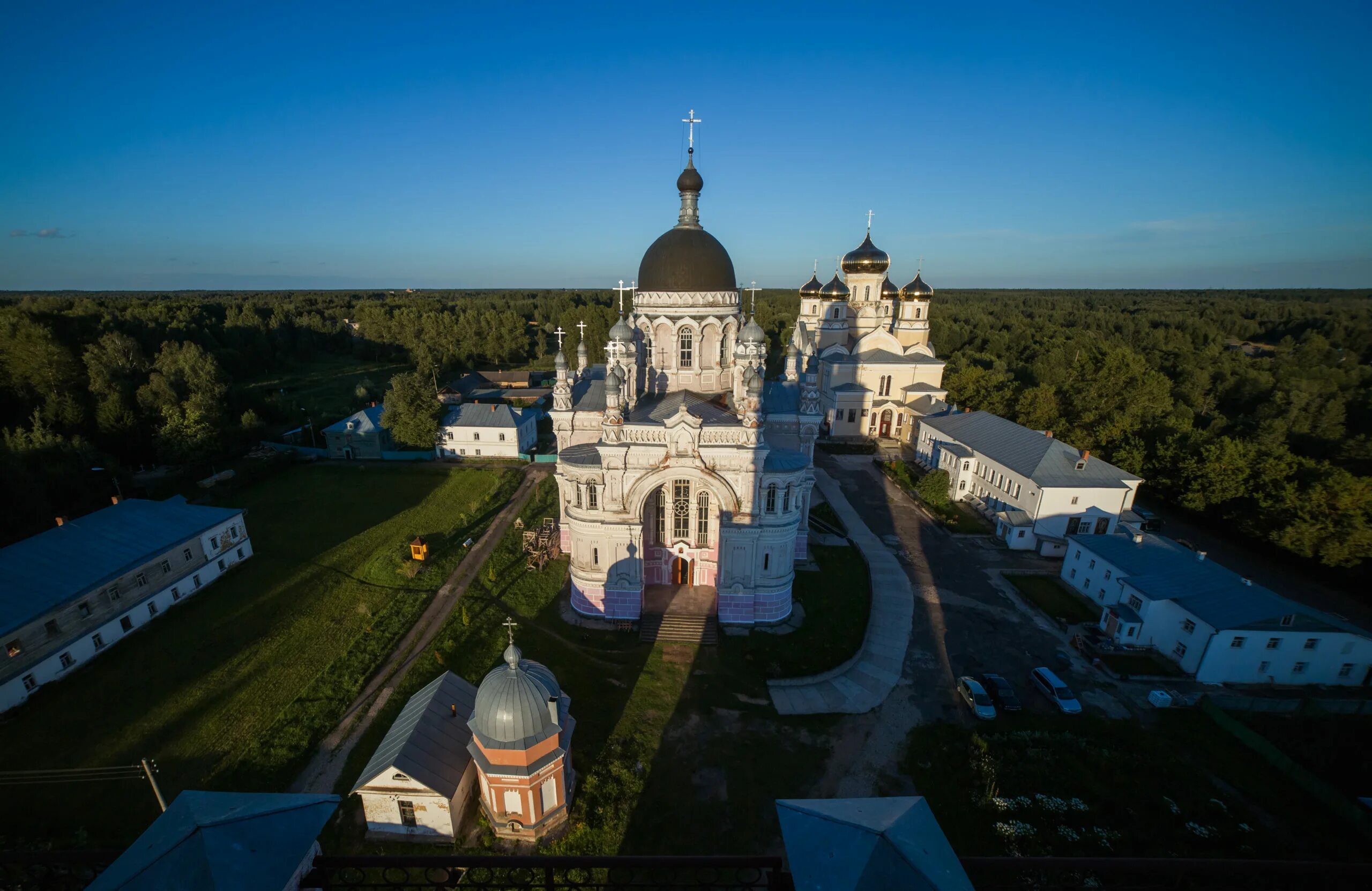 Мтс вышний волочек. Казанский монастырь вышний волочёк. вышневолоцкий казанский женский монастырь. монастырь вышний волочек тверская область.