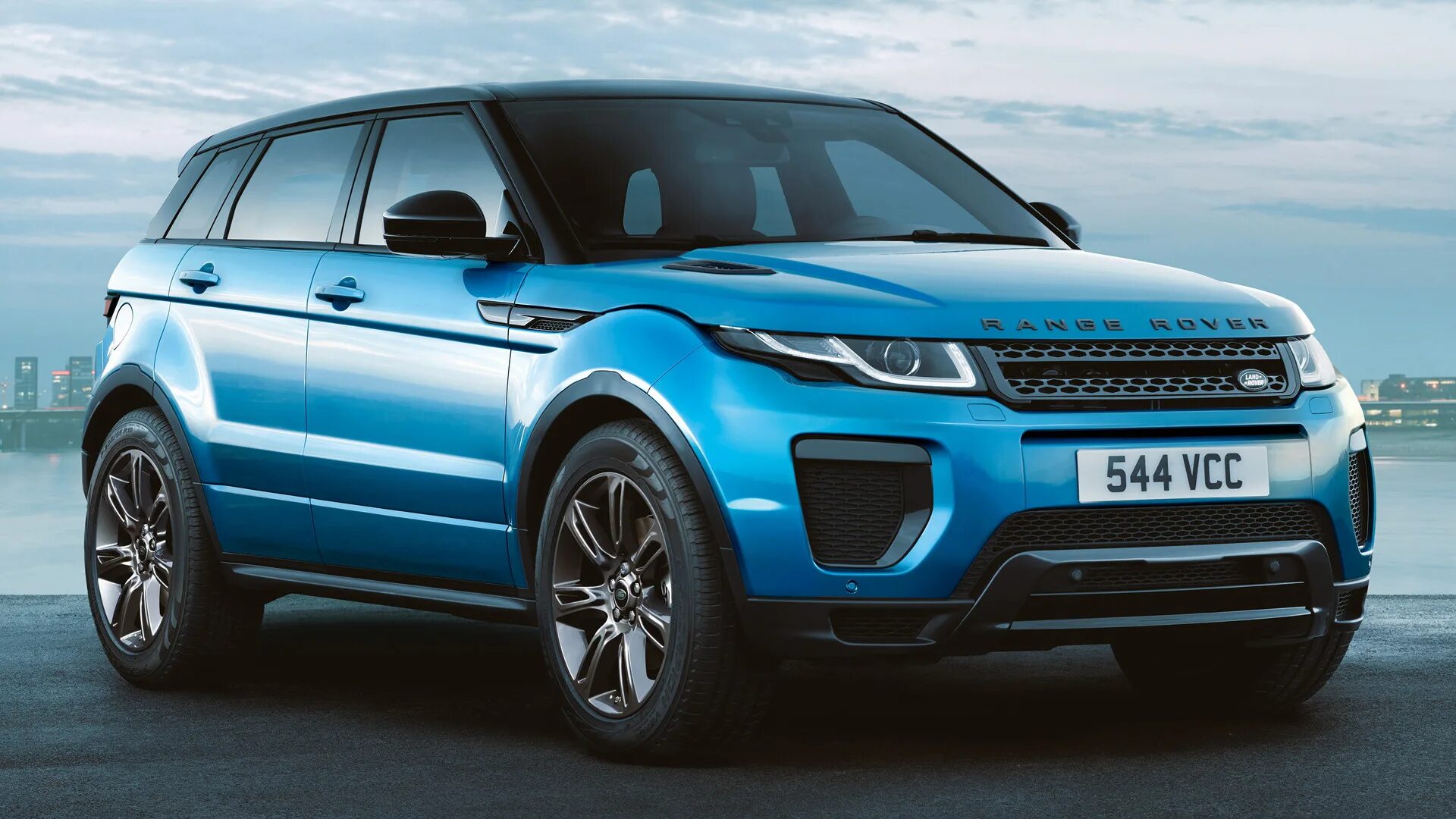 Рендж Ровер Evoque. Ленд Ровер range Rover Evoque. Land Rover Evoque 2018. Land Rover range Rover Evoque 2018. Ленд ровер эвок купить