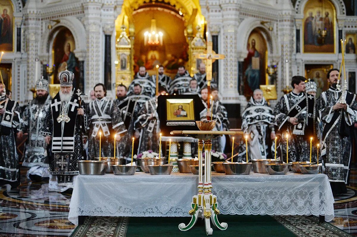 Литургия Преждеосвященных Даров Патриарх. Литургия Преждеосвященных Даров Великий пост. Патриаршее богослужение Великий пост. Литургия Преждеосвященных Даров фото. Служба пятницы первой недели великого поста