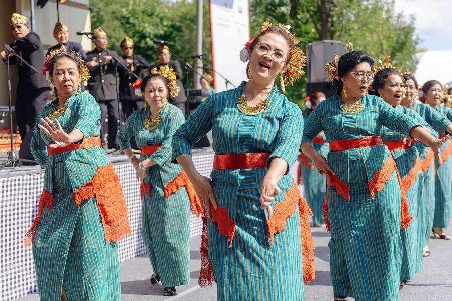 Москва индонезия. Фестиваль дни Индонезии в саду Эрмитаж. Фестиваль "дни Индонезии" 2023. Фестиваль Индонезии в Москве. Дни Индонезии в Москве.