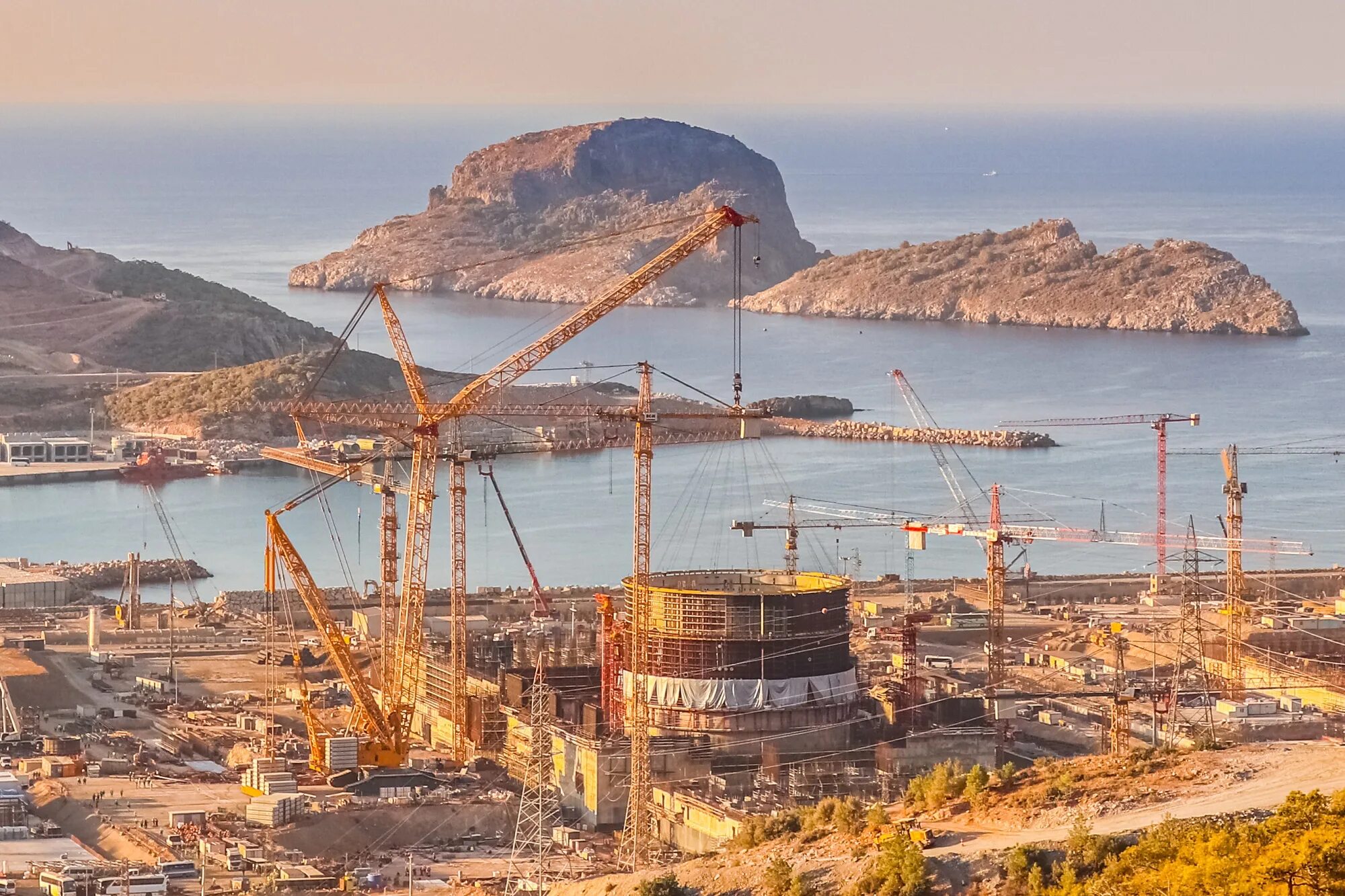 Аэс аккую турция. Аэс в турции. Аккую нуклеар мерсин. Атомная станция аккую в турции. Аэс аккую турция.