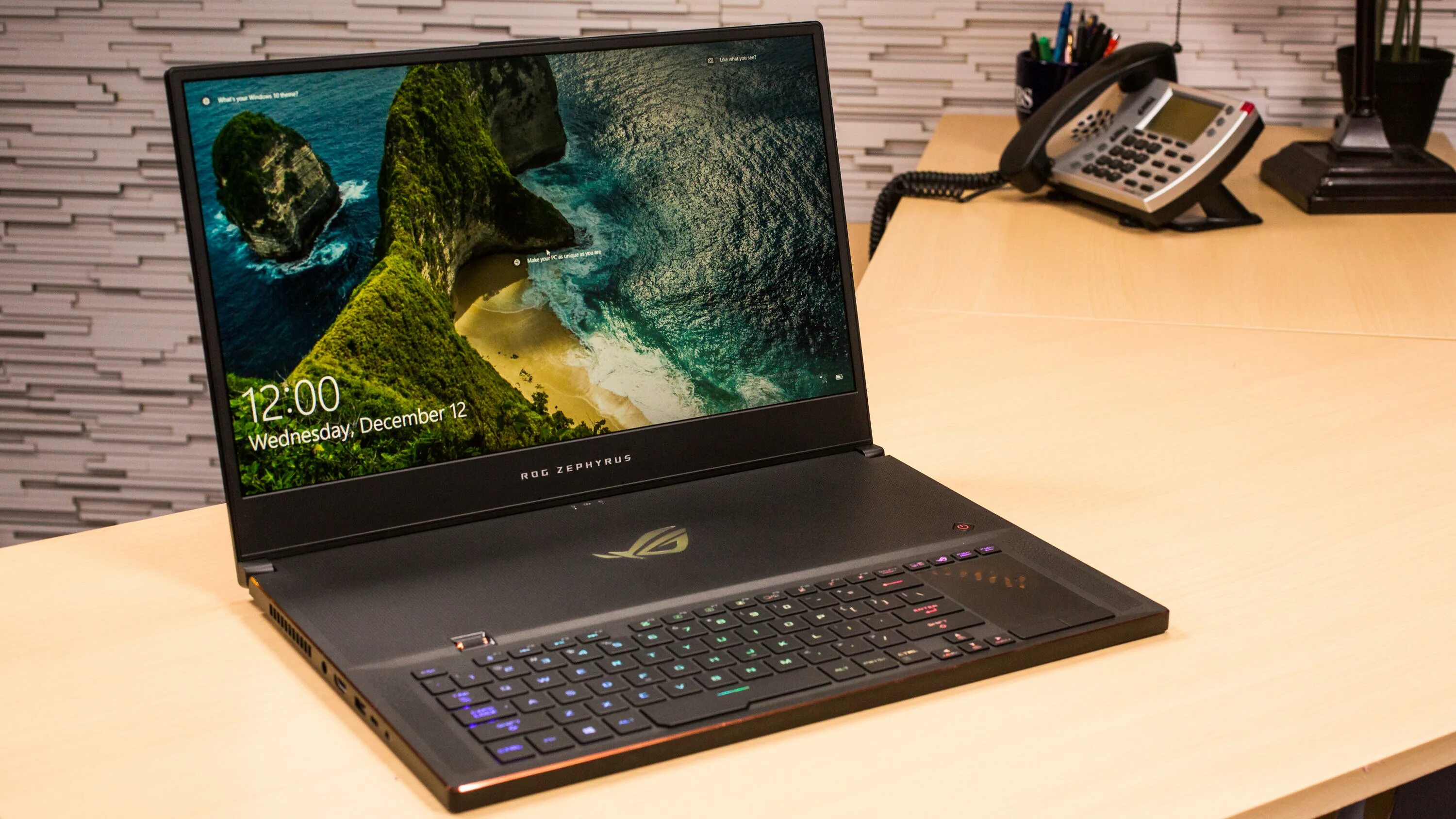 Топ лучших ноутбуков 2024. ASUS ROG Zephyrus s gx701lws. 2080 Ti для ноутбука. ASUS Hyperion gr701. Самый лучший Notebook в мировой живой.