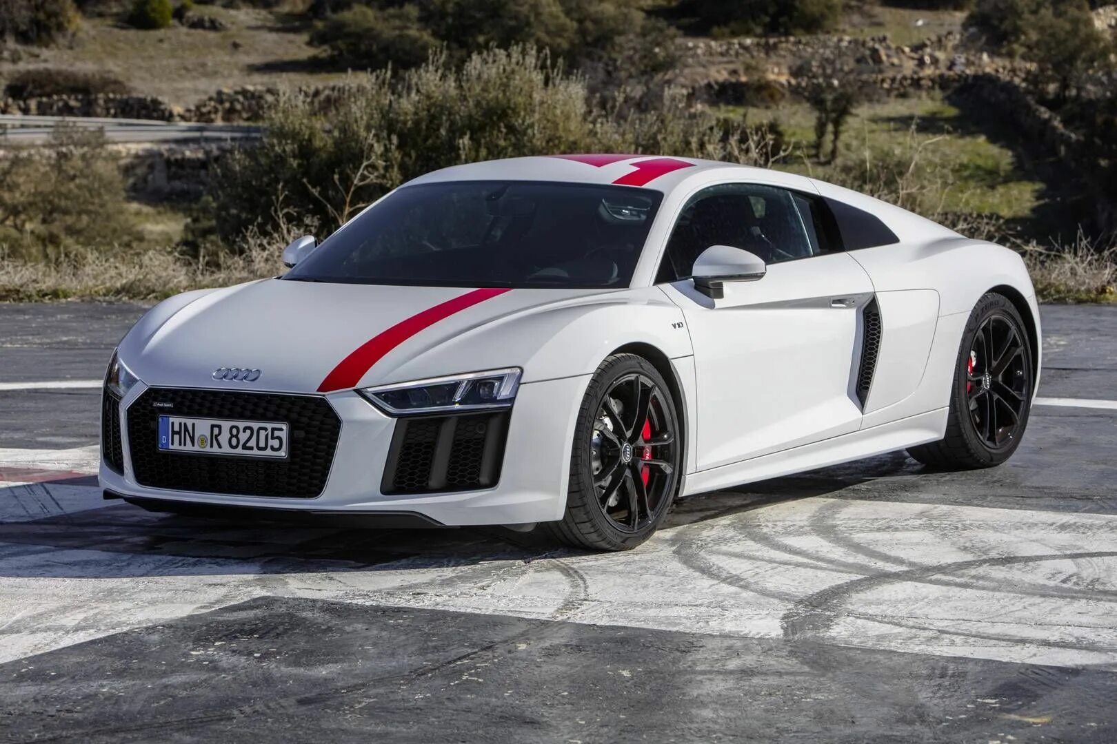 Купить ауди р8. Audi r8 v10. Ауди р8 2018. Ауди р8 Спортбэк. Audi r8 RS.