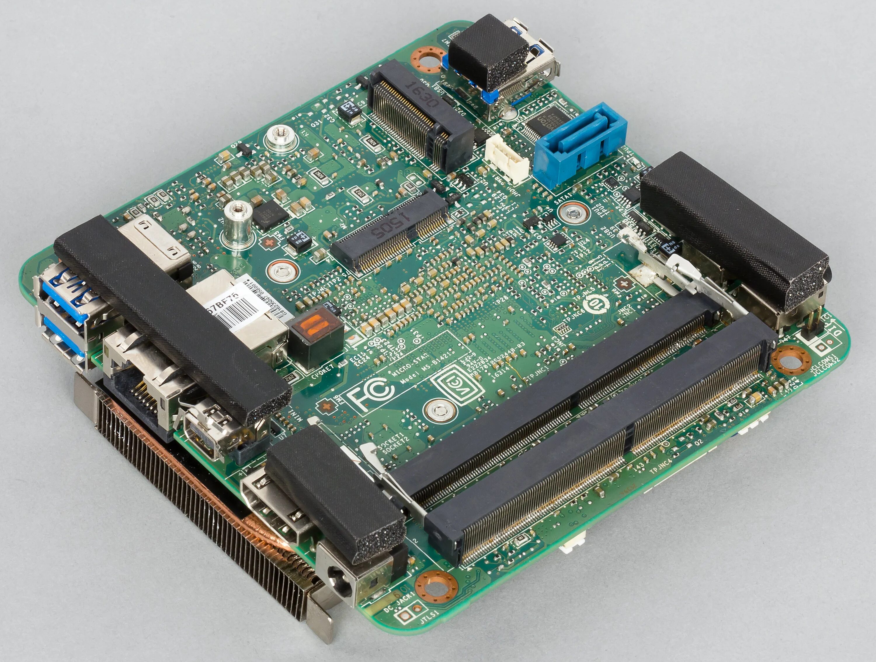 Плата в корпусе. 3d модель печатной платы. Кронштейн pcb holder (wp43085). Кор плат. Drg-01 на дин рейку.