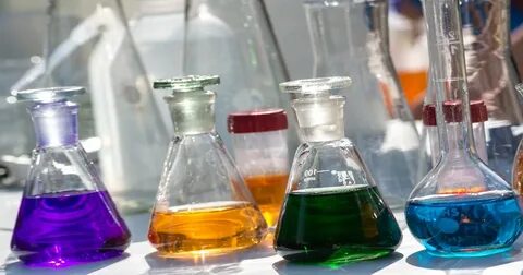 В лаборатории имеются растворы