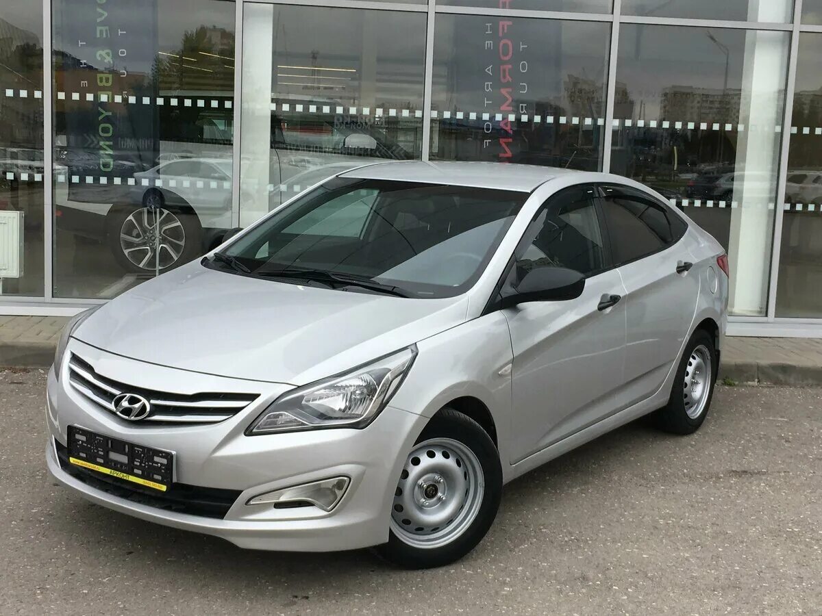 Hyundai Solaris 2015 Silver. Хендай Солярис 2015 серебристый. Хендай Солярис 2015 седан серебристый. Хендай Солярис Рестайлинг 2015.