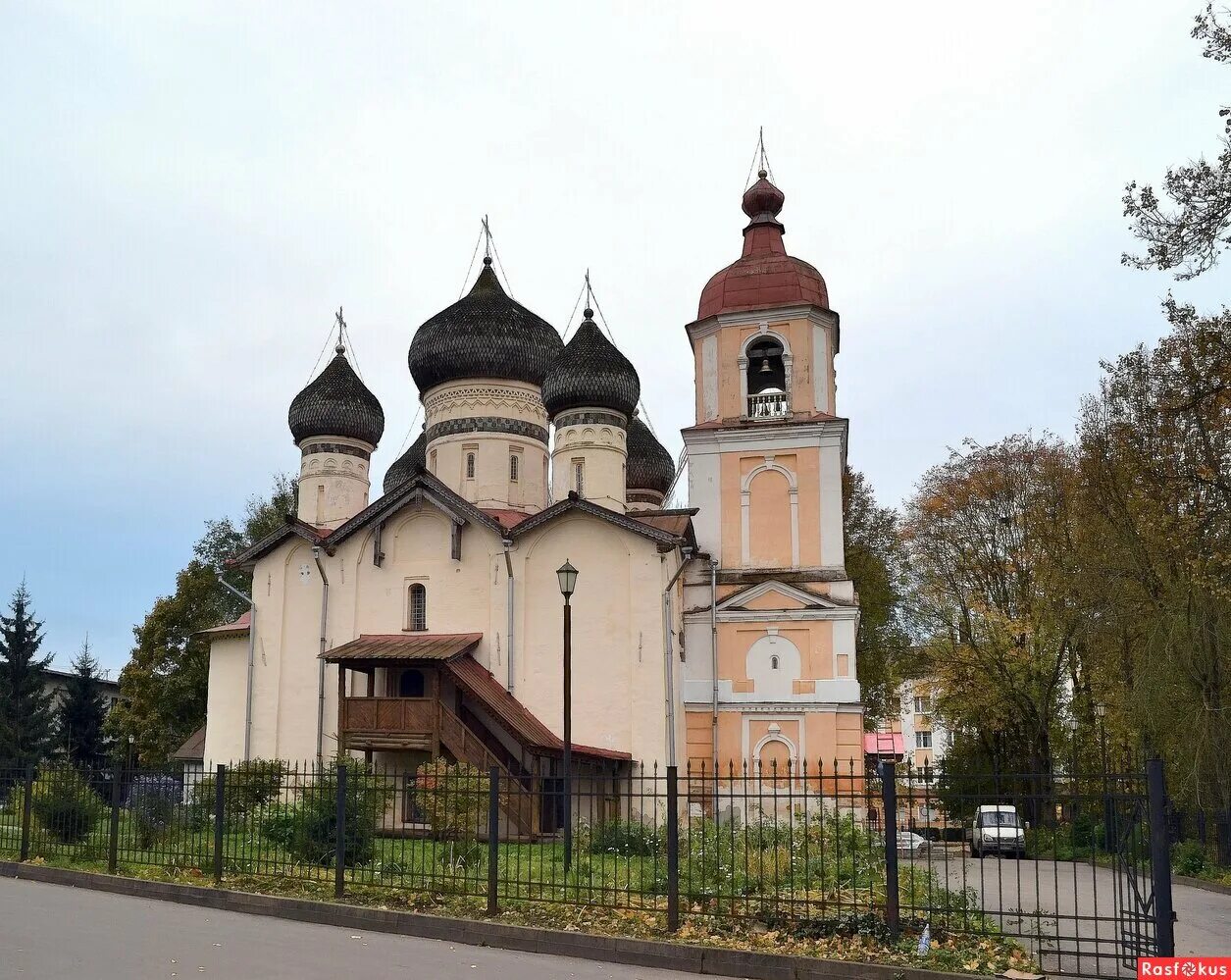 Церковь святого федора. Xiii век, 1294. Новгород храм феодора стратилата. Федора в костантинополе. Церковь крымских святых и феодора стратилата алушта.