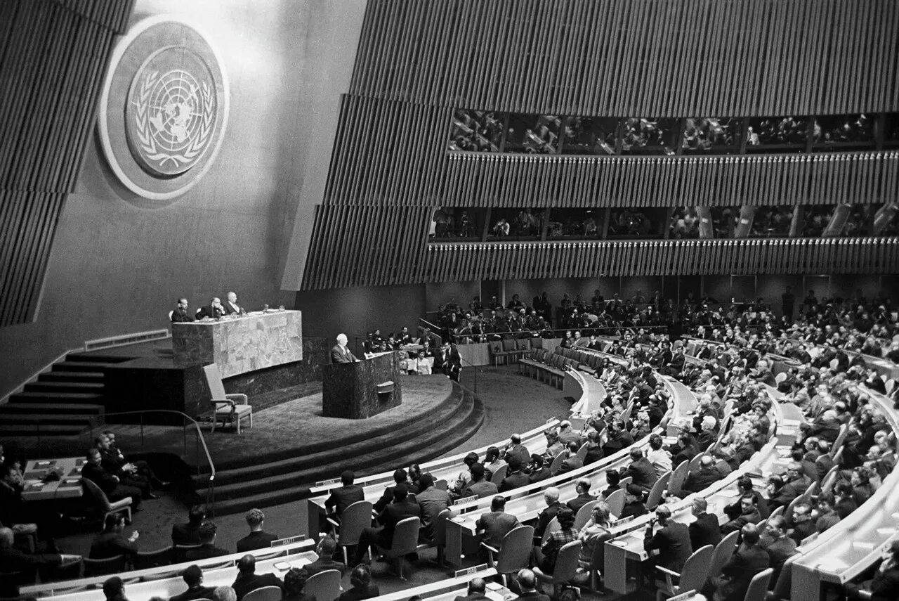 7 сентября 1990. Генеральная Ассамблея ООН 1959. Генеральная Ассамблея ООН 1960. Генеральная Ассамблея ООН 1946. Хрущев на Генеральной Ассамблеи ООН.