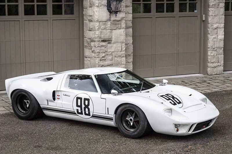 Легендарная вызова автомобиля 93. Форд ГТ 40 1969. Ford gt40 1969. Форд ГТ 1969. Ford gt40 колеса.