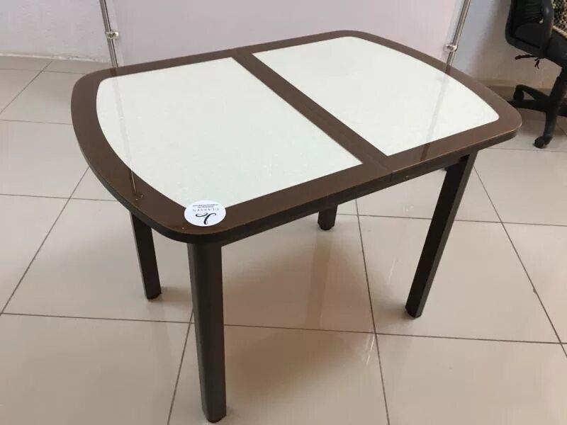 Стол mark. Марка столов. Natisa (effezeta) обеденный стол diana 2 (bl82) бежевое стекло. Купить стол в адлере. Марки на столе.