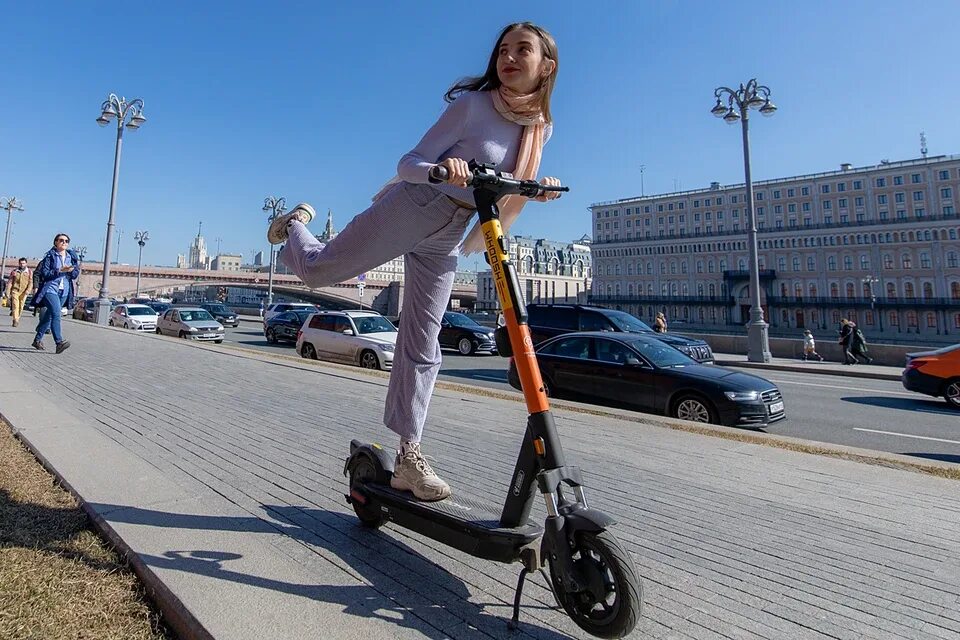 Когда вернут самокаты в москве. Парк самокат. Парки для самокатов. Самокаты в парках. Соревнования на самокатах.