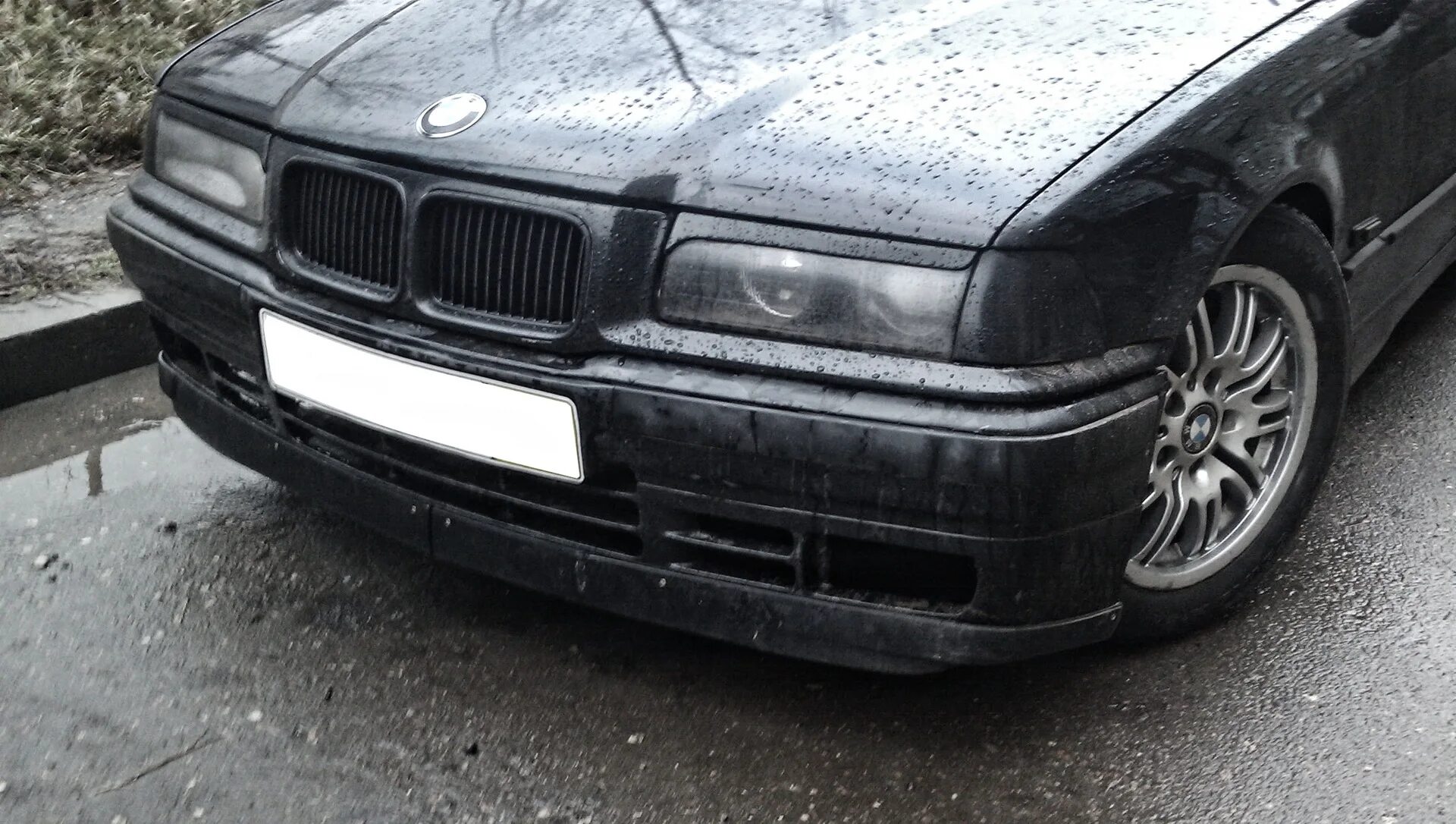 Бампер бмв е36. Реснички BMW e36. Бампер на БМВ 36. БМВ е36 реснички.