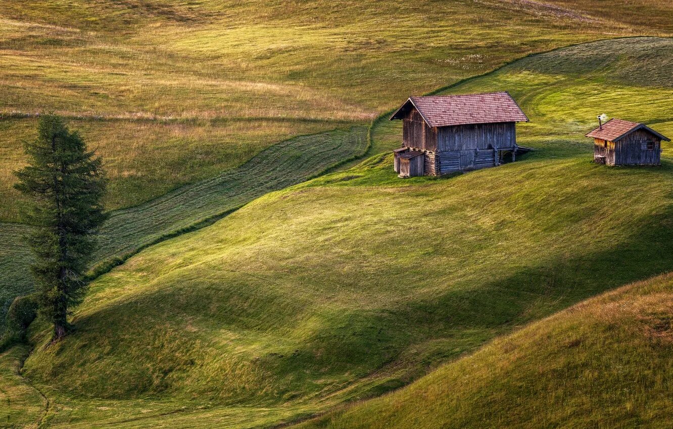 Деревенский домик на холме. Дом стоял на пригорке. Рассказ скрипучие половицы. Дом стоял на пригорке. Дом стоял на пригорке.