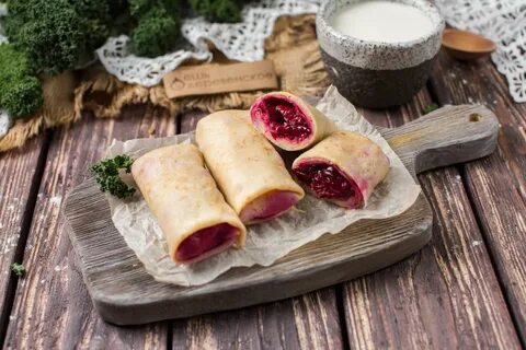 Блинчики с маскарпоне и вишней - 61 фото