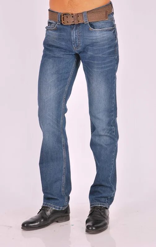 остин джинсы boyfriend. джинсы самара интернет магазин. парень в джинсах в полный рост. джинсы 22133. светлые синие джинсы мужские.