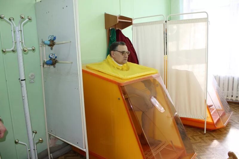 Минеральные ванны флоренс. Сухая ванна реабокс. Пароуглекислая ванна оккервиль. Радоновые ванны. Санаторий радон радоновые ванны.