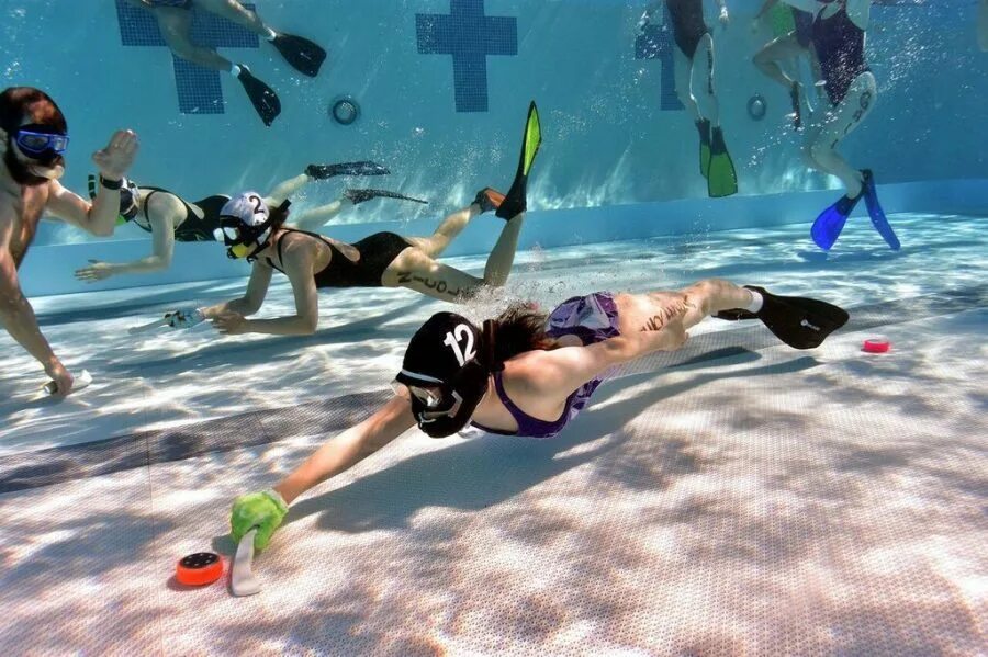 Unusual sporting. Подводный хоккей (Underwater Hockey). Подводный хоккей или октопуш. Подводный хоккей в Великобритании.