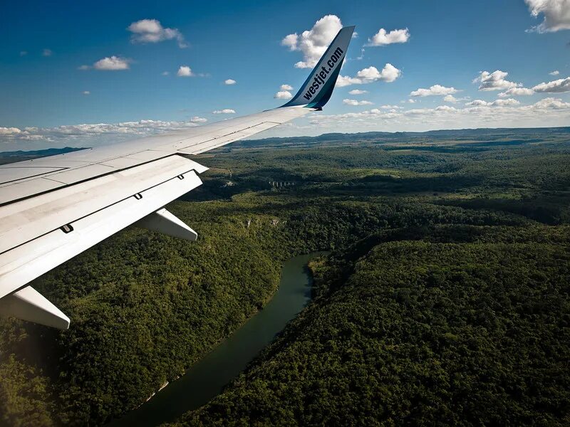 Полет над россией. Полёт над россией. Полёт с парашютом. Полет над х. Полет над х.