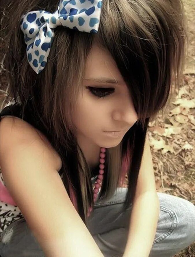 Эмо 14. Эмо в москве. Эмо девочки 14 лет. Эмо герл 2007. Эмо бой 14 лет.