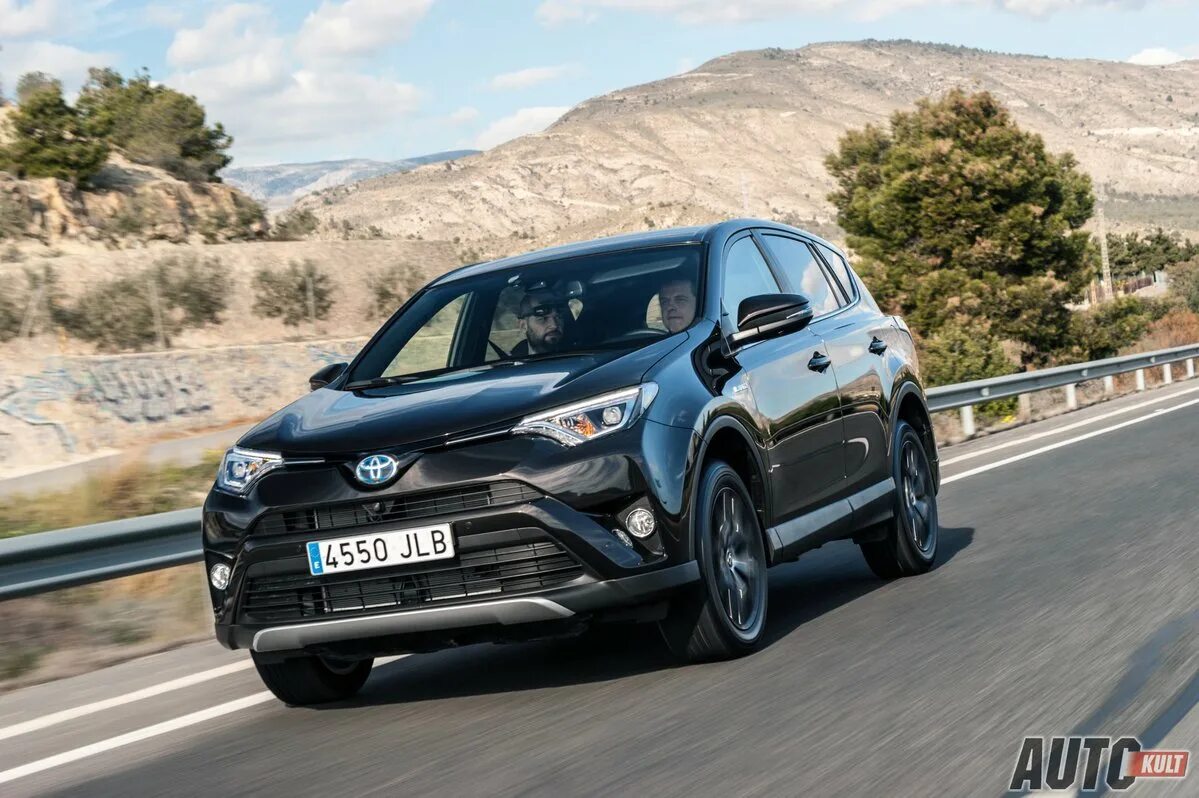 Тойота рав гибрид купить. Toyota rav4 гибрид. Тойота рав 4 гибрид. Toyota RAV 4 5 гибрид. Тойота рав 4 гибрид 2016.