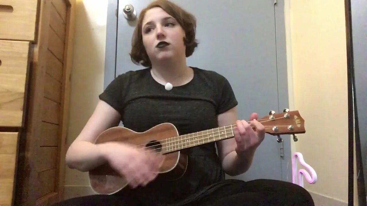 Песня awkward marina entropy. Awkward marina. awkward marina entropy. awkward marina как выглядит сейчас.