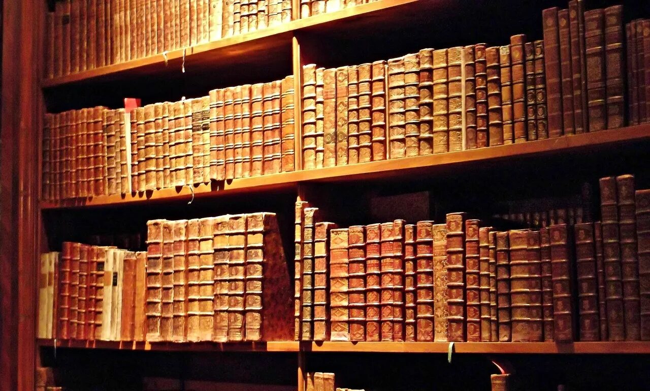 Книги на английском эстетика. История эстетика. Эстетика лингвиста. Иностранные языки. Иностранные языки эстетика.