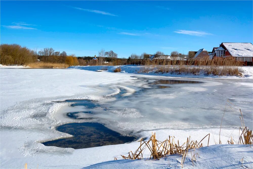 Апрель напомнил. Стихотворение о весне. Первоцвет весенний. Весной. Апрель напомнил.