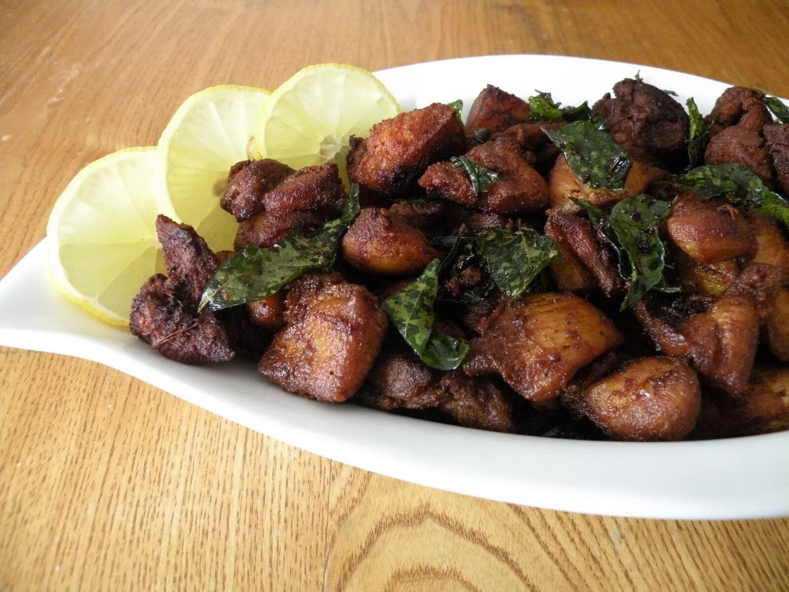 Печень на ужин. Fried Liver. Печень жареная вид сверху.