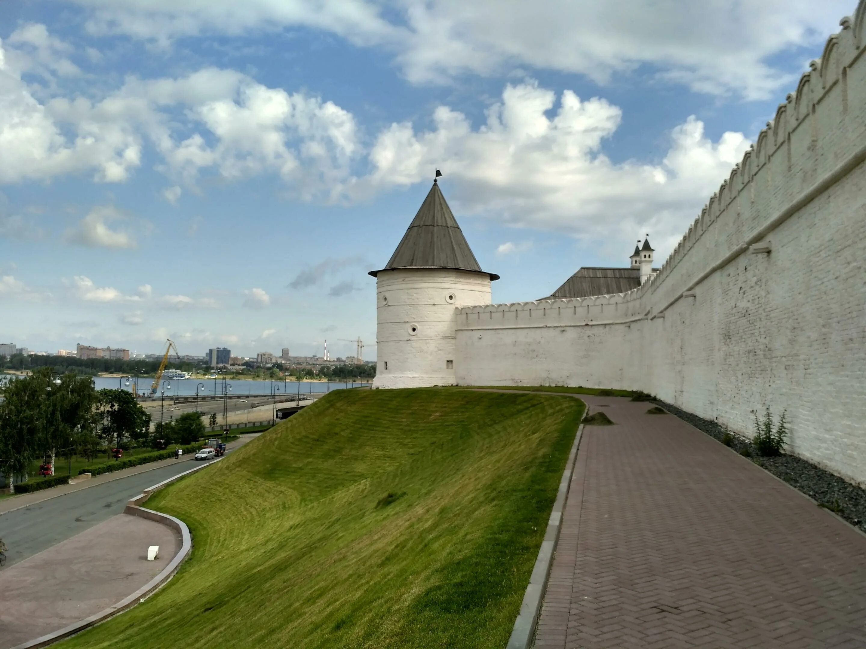 Белокаменная крепость Казань. Крепость Казанского Кремля. Кремль Казань. Белокаменный Кремль Казань. Кремлевская крепость