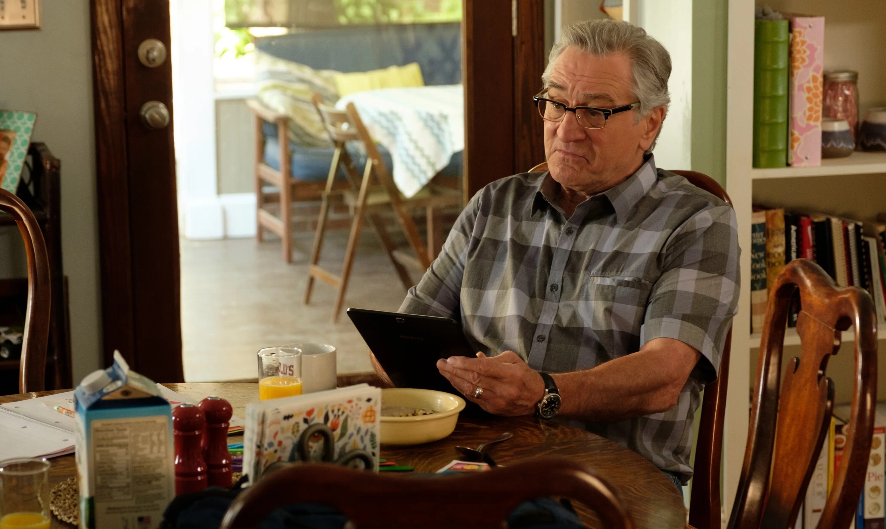 Роберт де ниро дедушка легкого поведения. Роберт де ниро в фильме дедушка. Де ниро дедушка легкого поведения. Зак эфрон дедушка легкого поведения. Дедушка нелегкого поведения / the war with grandpa (2020.