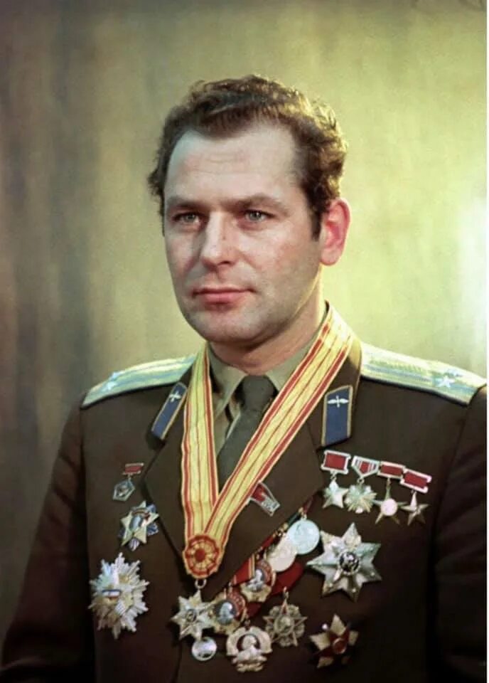 Полет герои. Полет герои