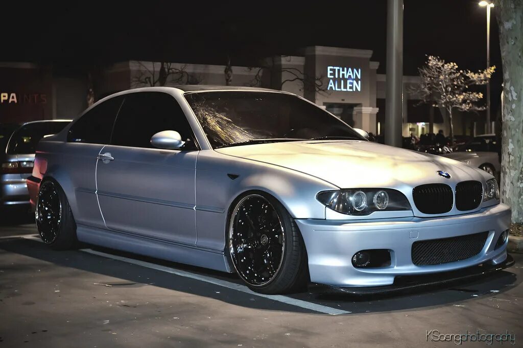 Е46 1.8. E46 Silver. BMW e46 серебро. BMW e46 серебристая. E39 stance бежевая.