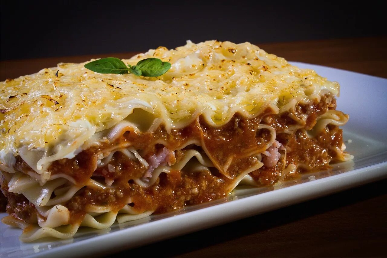 Лазанья (Lasagna) Италии. Лазанья карбонара. Итальяшка макаронник. Макаронник лазанья. Какие блюда из макарон