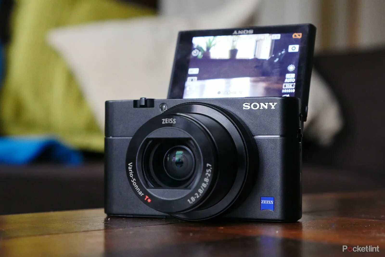 Sony 5 v купить. Sony DSC-rx100 Mark v. Фотоаппарат Sony rx100m5. Sony rx100 m5. Sony rx100 III.