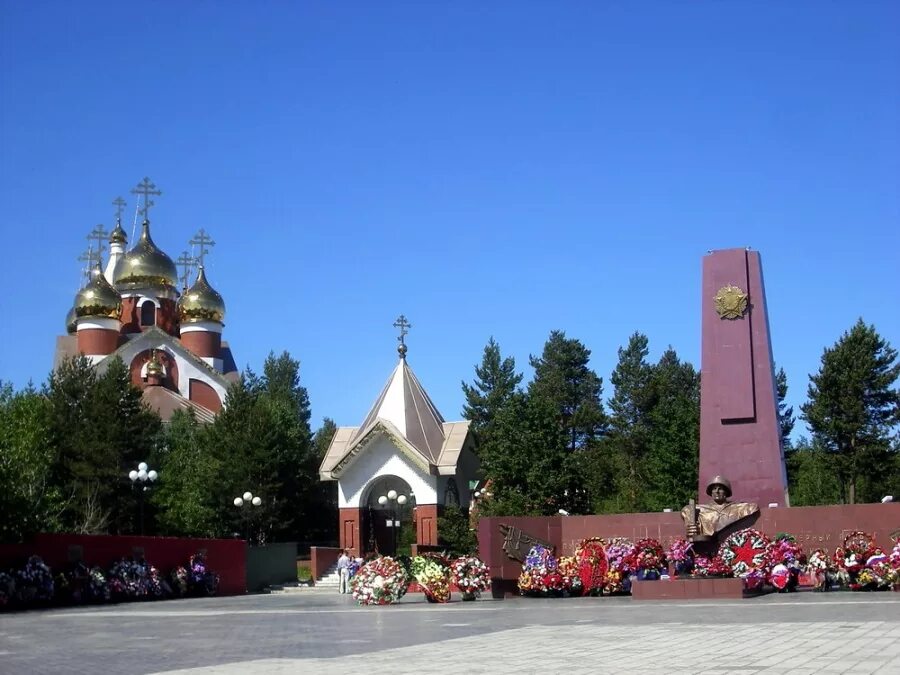 Сайт города ноябрьска. Ноябрьск город. площадь г ноябрьск. храм город ноябрьск. город ноябрьск площадь города.
