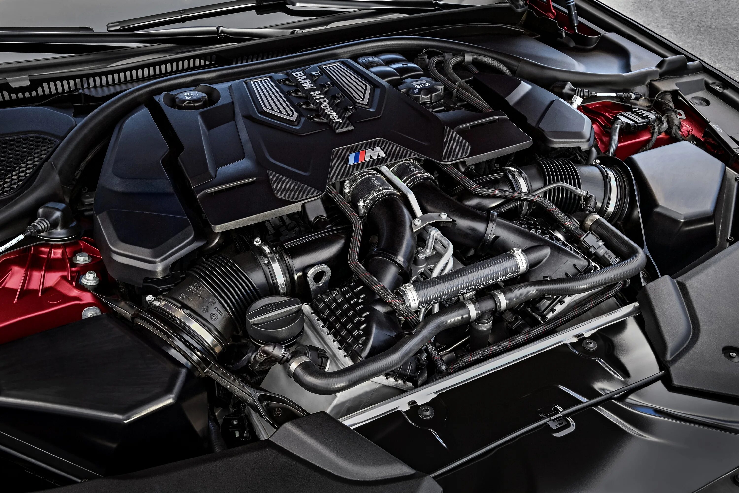 Новые двигатели бмв. BMW m5 f90 engine. BMW m5 f90 first Edition. Мотор БМВ м5 ф90. БМВ м5 f90 двигатель.