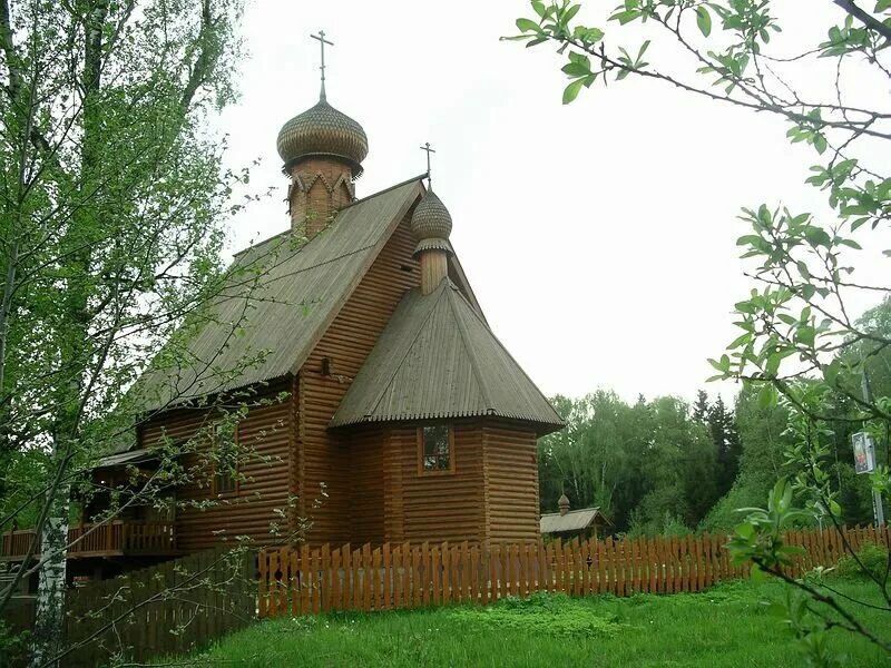 церковь филарета митрополита московского в мамонтовке пушкино. храм в с. церковь благодать воронеж. храм филарета краснолесный. храм святителя филарета московского краснолесный.