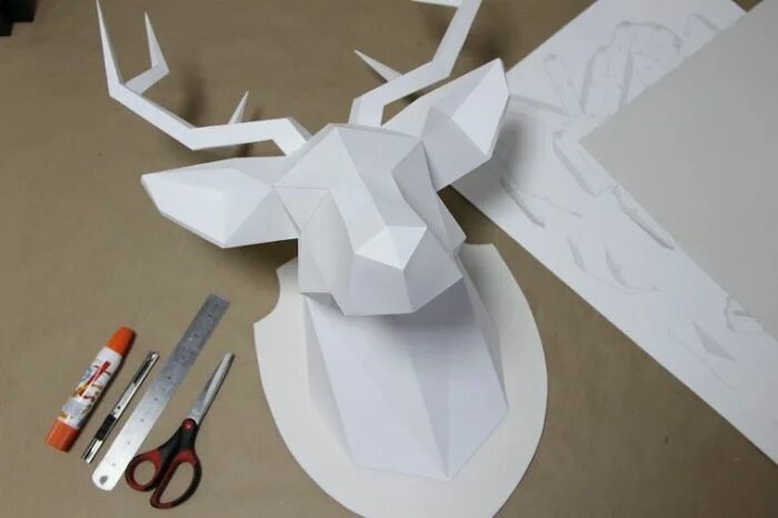 Объемные фигурки животных. Объемные фигуры животных из бумаги. Как сделать 3д поделки. Объемные животные. Пейпер крафт развертки сложные.