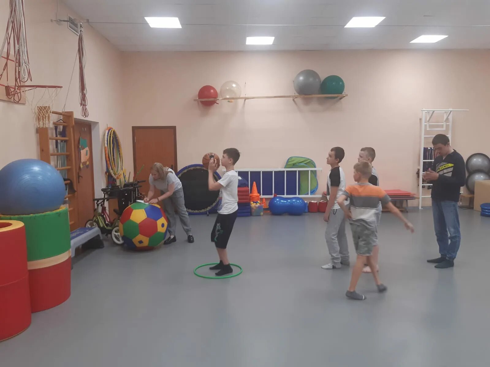 Реабилитационные учреждения для инвалидов. Новосибирский центр для инвалидов. Центр реабилитации инвалидов. Физическая реабилитация. Реабилитация инвалидов.