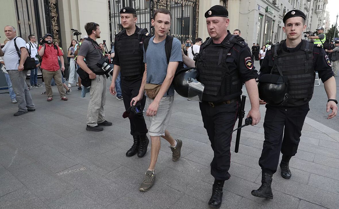 Митинг 27 июля 2019 в Москве. Митинги в Москве 2019. Задержания в москве сегодня последние новости