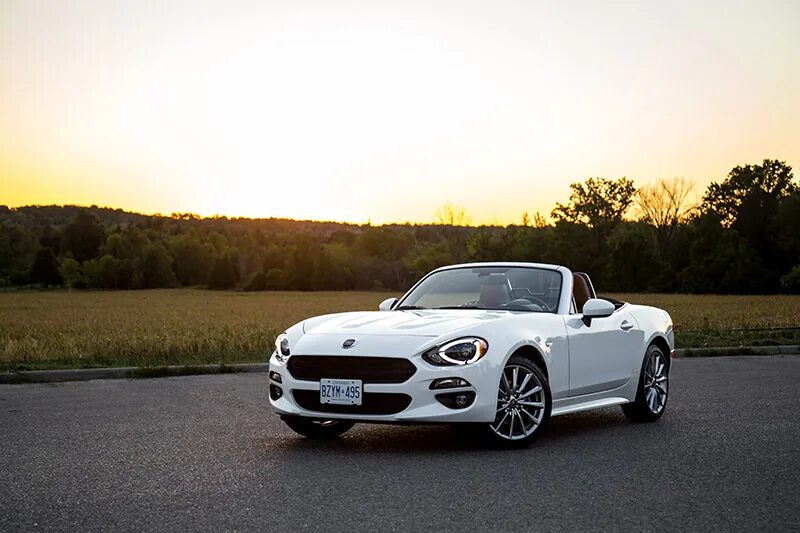 124 спайдер. Fiat 124 Spider. Fiat 124 Spider Abarth. 2017 Fiat 124 Spider Classica. Fiat 124 2017.