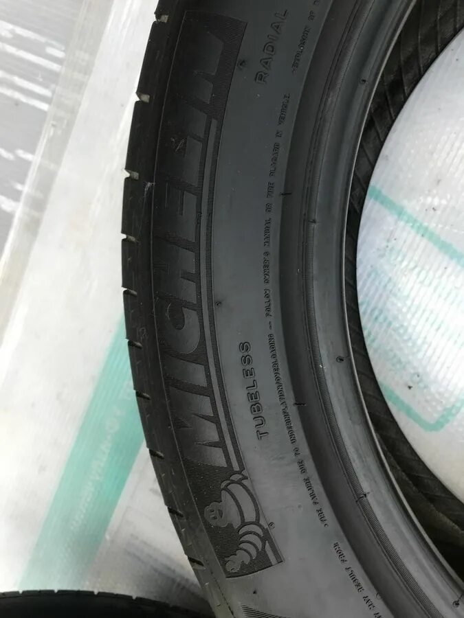 Michelin latitude sport 235 55. Мишлен Латитуде спорт 235 55 19 2015 года. Let Etude Тауэр шина Мишлен 235 55 19-й радиус фото на дисках. Автомобильная шина Michelin Latitude Sport 235/55 r19 101w летняя.